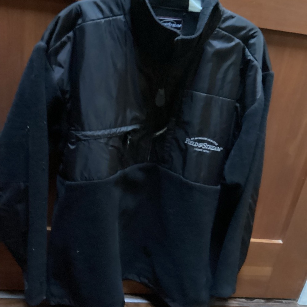 Field & Stream Black Pullover with Chest Pocket